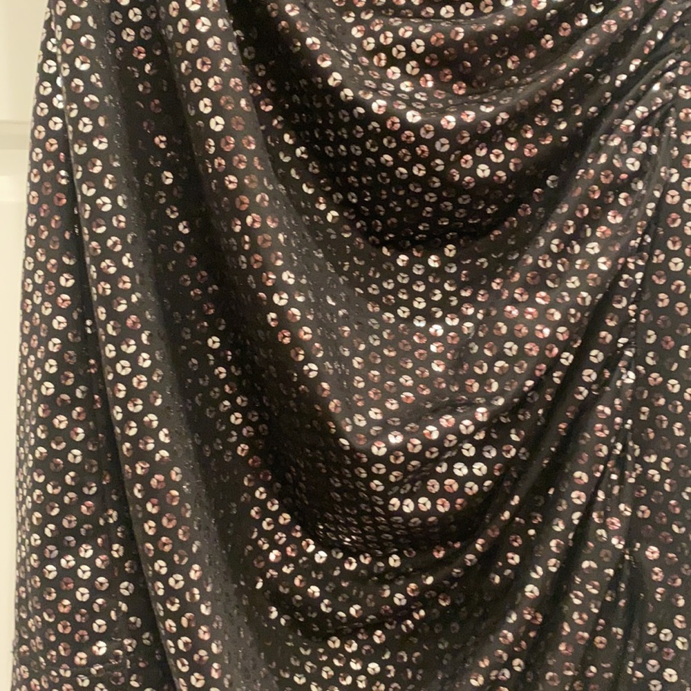 Sleeveless black and silver top - Picture 3 of 3
